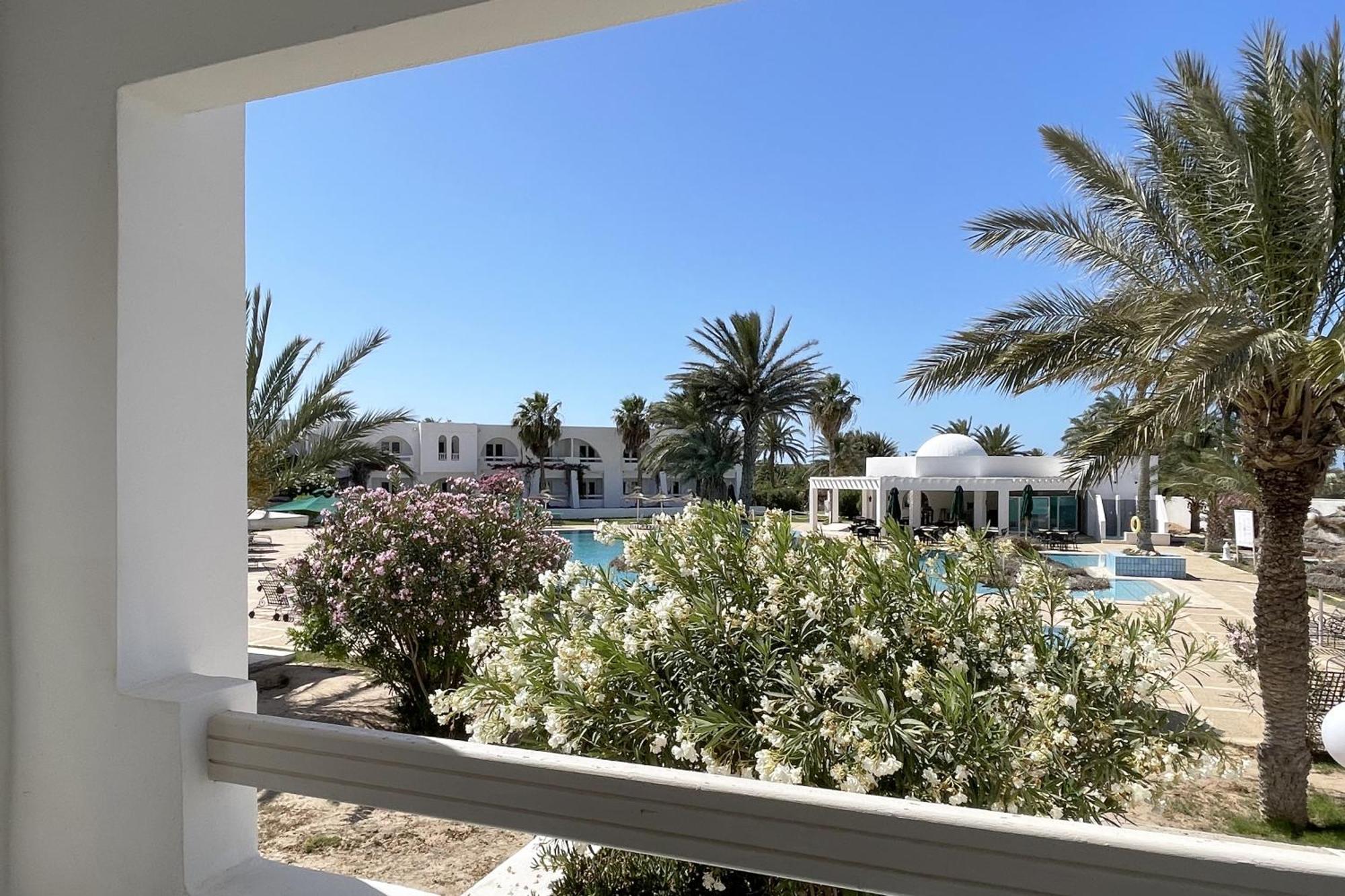 Hotel Bougainvillier Djerba Taguermess ภายนอก รูปภาพ