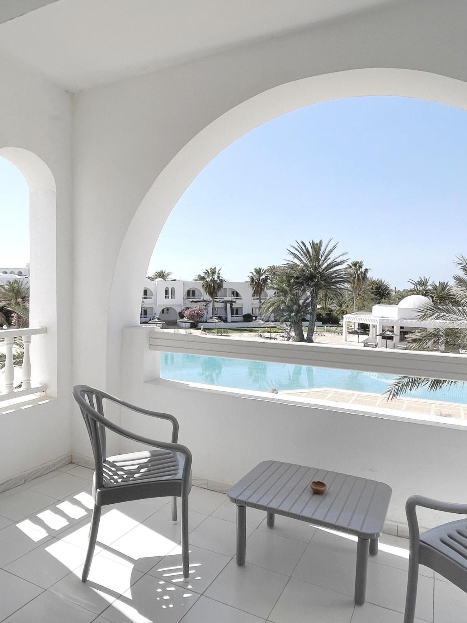 Hotel Bougainvillier Djerba Taguermess ภายนอก รูปภาพ