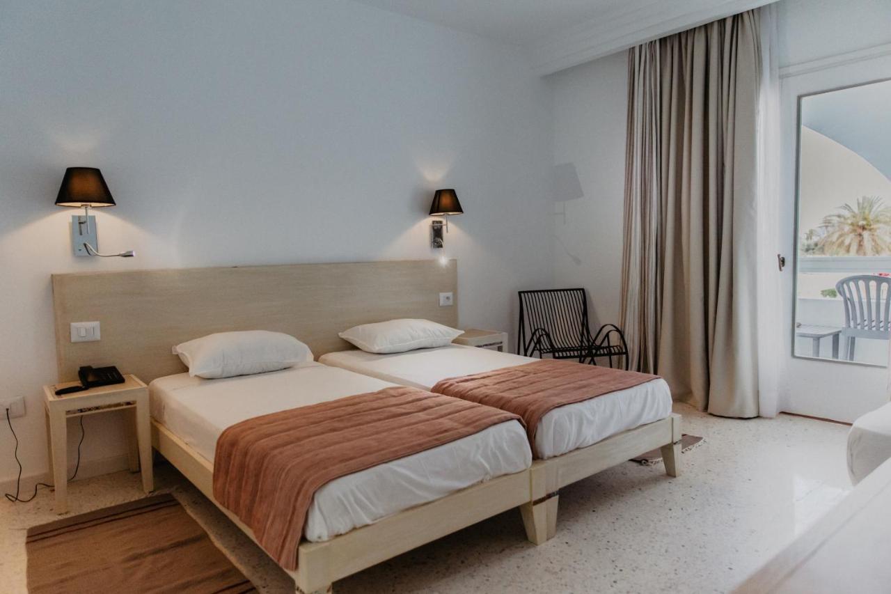 Hotel Bougainvillier Djerba Taguermess ภายนอก รูปภาพ